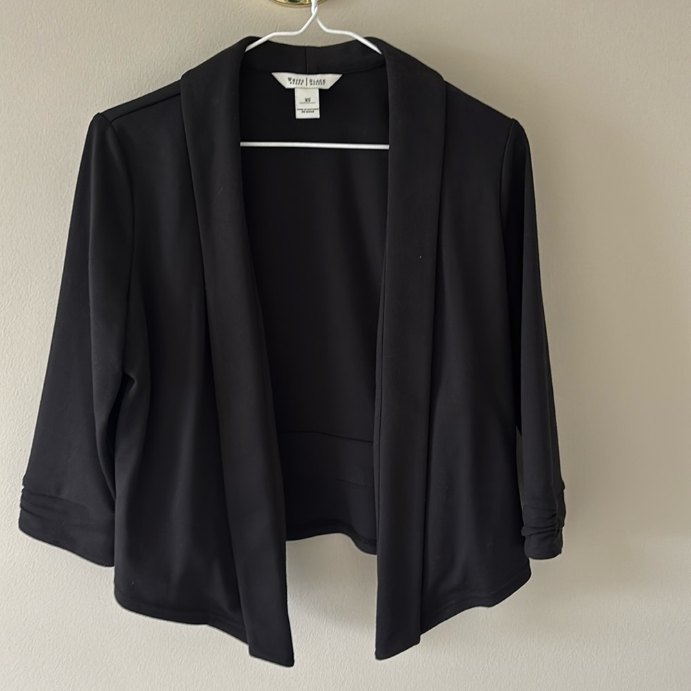 Black cropped blazer